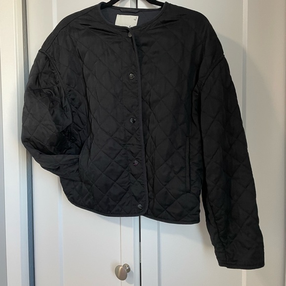 Aritzia Jackets & Blazers - Aritzia Wildred Free jacket . Size medium .